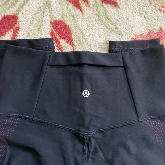 NWT Lululemon Mapped Out High Rise Tight - Picture 4 of 5